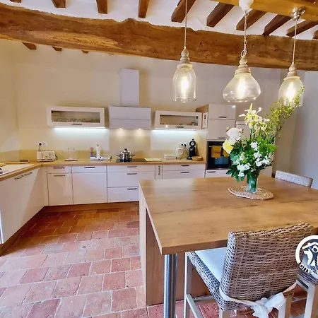 Le Plessis Aux Oiseaux, Jusqu'a 14 Personnes *