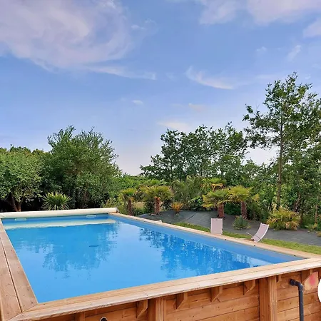 Le Plessis Aux Oiseaux, Jusqu'a 14 Personnes