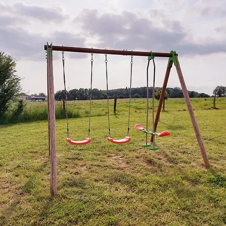 Le Plessis Aux Oiseaux, Jusqu'a 14 Personnes